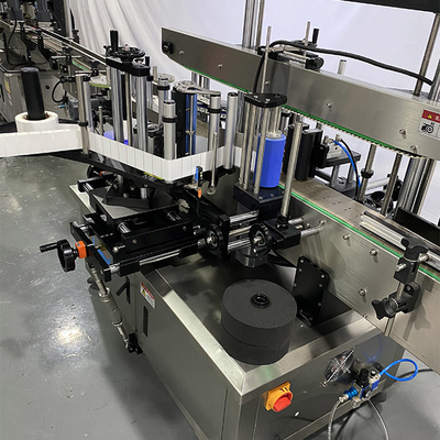 Klebende Aufkleber-Flaschen-Etikettiermaschine 3000W Rostschutzedelstahl