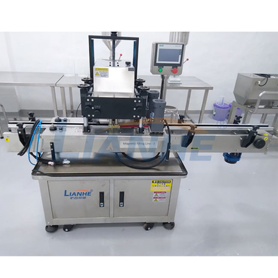 Mit einer Kappe bedeckender Maschine 0.6-0.8 der automatischen Flaschen-SUS304 Mpa nicht rostend